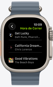 Tela do Apple Watch mostrando uma playlist do Fitness+ com músicas de The Weeknd, Skrillex, Justin Bieber e Shawn Mendes.