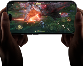 iPhone 18 Pro, prednja strana, prikazuje mogućnosti performansi čipa A20 Pro scenom iz serije Monster Hunter Outlanders
