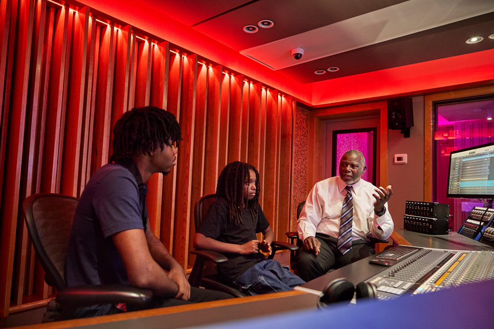 From left to right: Jacob Jones Jr, Donte Allen and Dr Daryl Dickerson in EMCM’s studio space. 