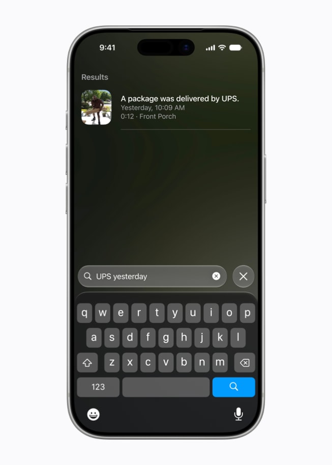 L’écran d’un iPhone 17 Pro affiche l’interface de recherche dans l’app Maison, avec un clavier visible.