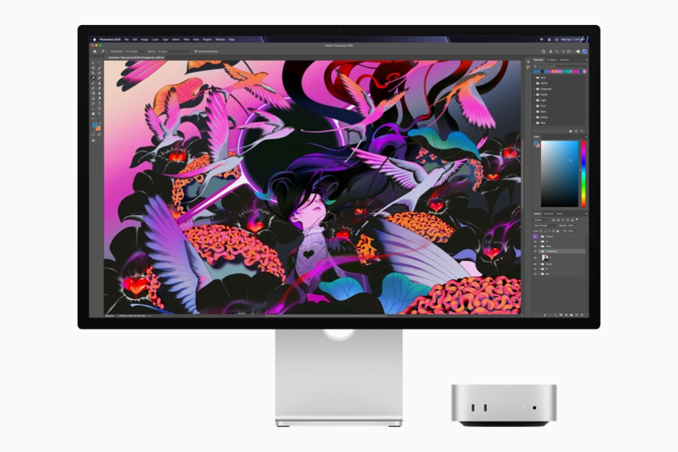 Ein Mac mini mit M6 mit einem Display, auf dem eine Videobearbeitungssoftware ausgeführt wird.