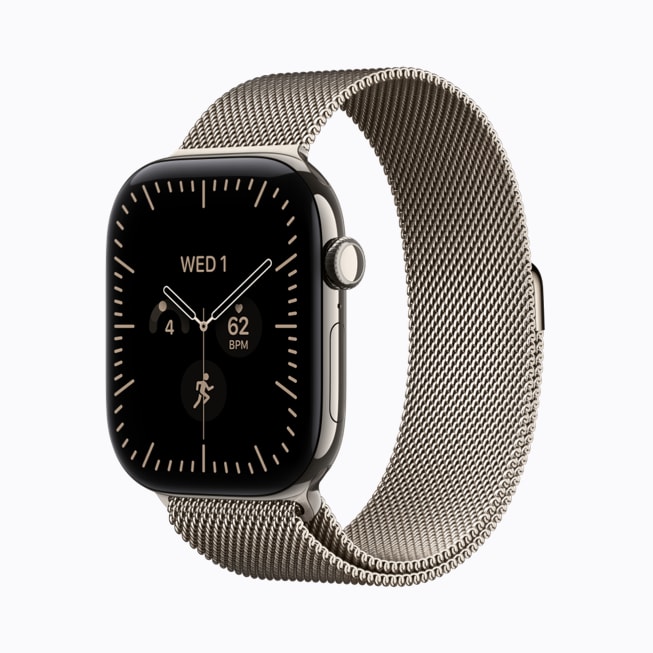 Apple Watch Series 12 avec boîtier en titane naturel et bracelet milanais naturel.