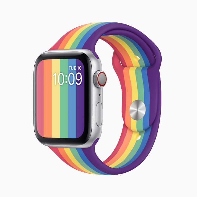 Apple Watch 프라이드 에디션 밴드 및 페이스의 정면 모습.