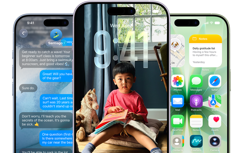Tre iPhone 17 che mostrano rispettivamente una schermata di Messaggi, la schermata di blocco o la schermata Home