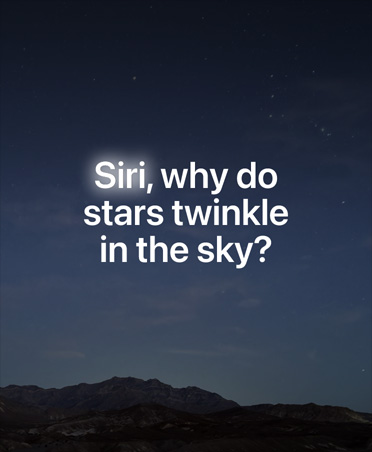 Scherm met sterrenhemel en overlay van tekst met vraag aan Siri AI: Siri, waarom fonkelen sterren aan de hemel?