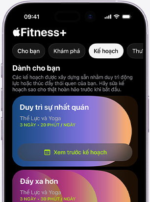Ứng dụng Apple Fitness+ trên iPhone hiển thị màn hình tab Kế Hoạch, với các kế hoạch Dành Cho Bạn: Duy Trì Sự Nhất Quán và Đẩy Xa Hơn